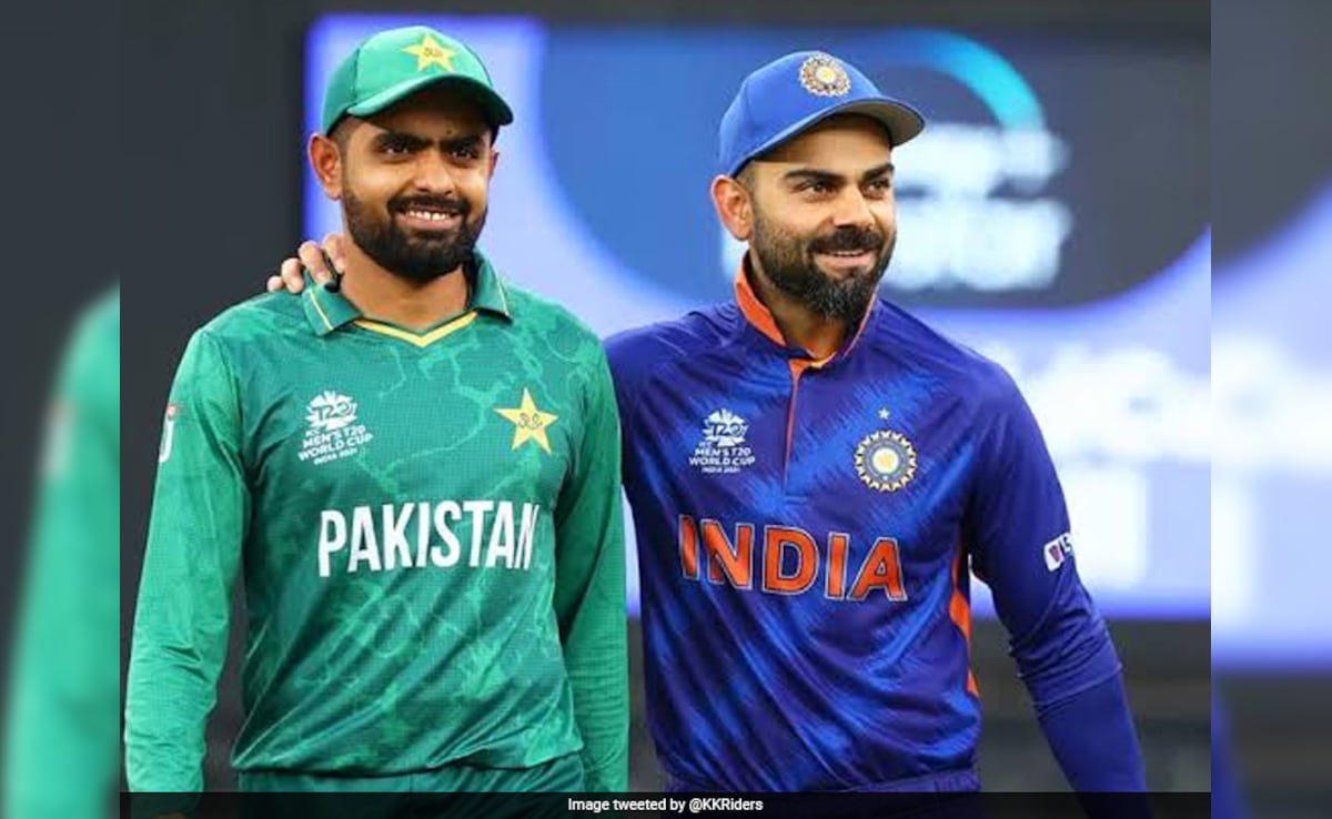 88j1lifg Virat Kohli Babar Azam 625x300 08 June 22.jpg