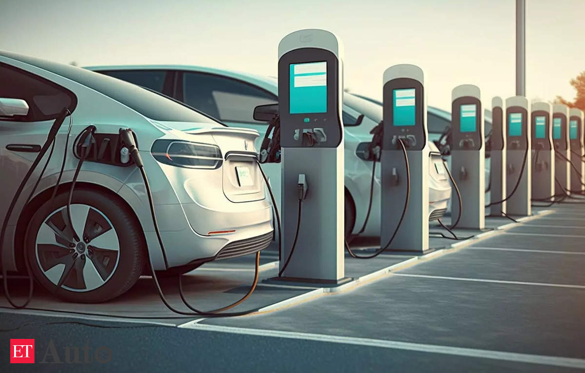 Govt Takes Second Shot At Hardselling Ev Policy.jpg