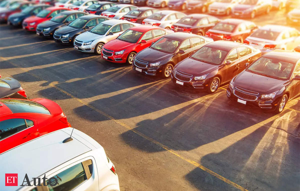 Record Retail Sales During Festivals Bring Down Inventory In Car Market.jpg