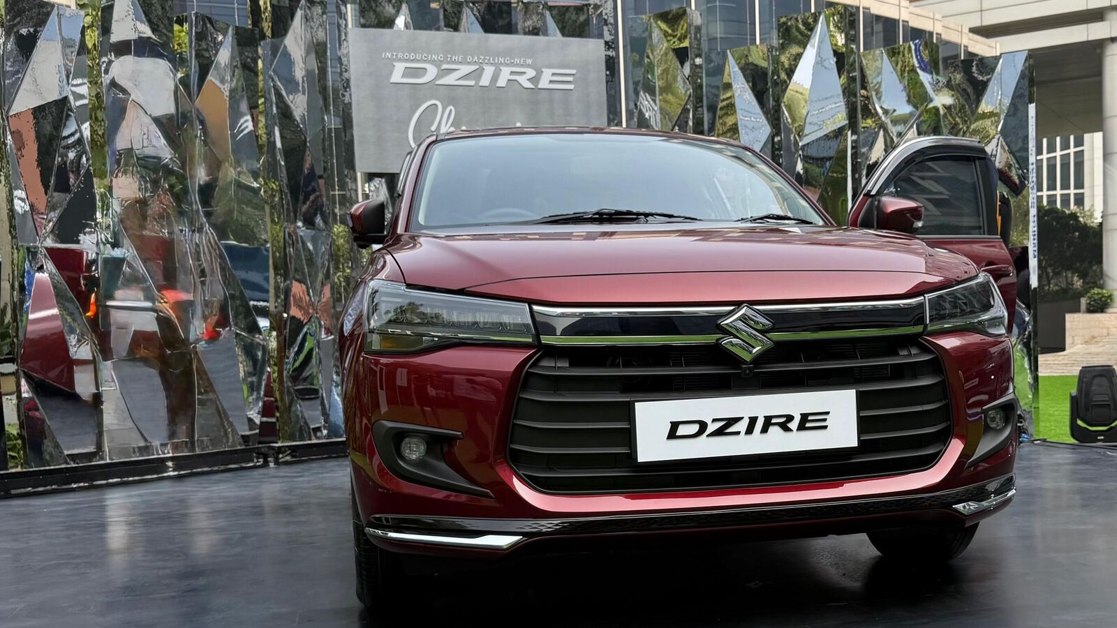 Maruti Suzuki Dzire 1731407731194 1734922547469.jpg