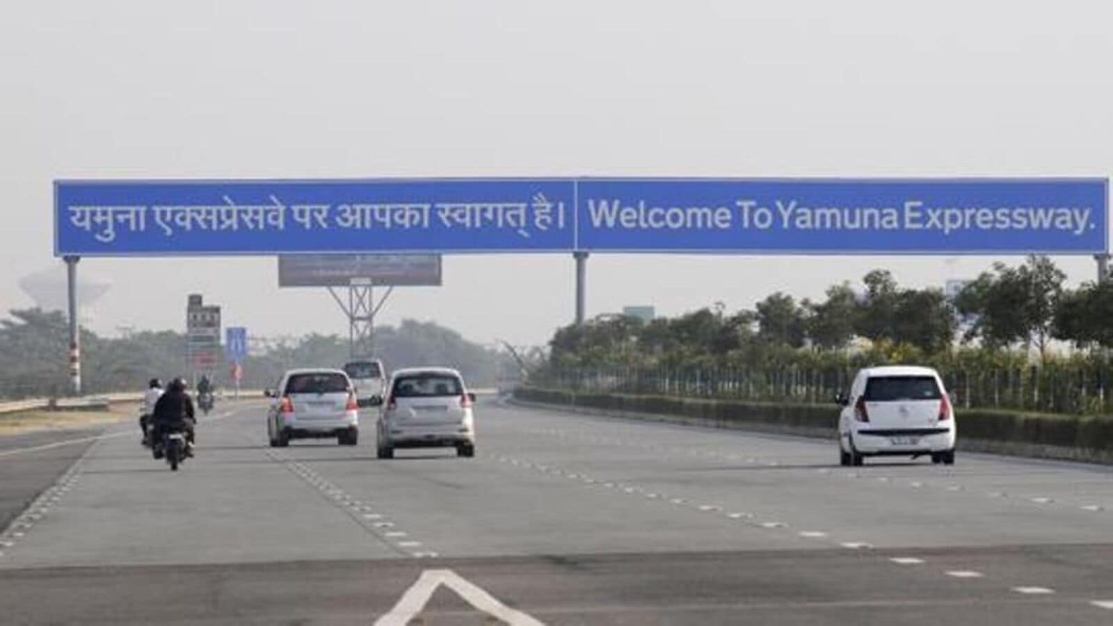 Yamuna Expressway 1734413680908 1734413681051.jpg